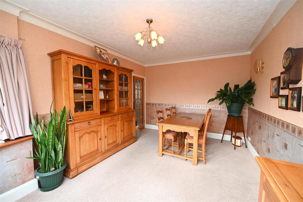 Dining room.JPG