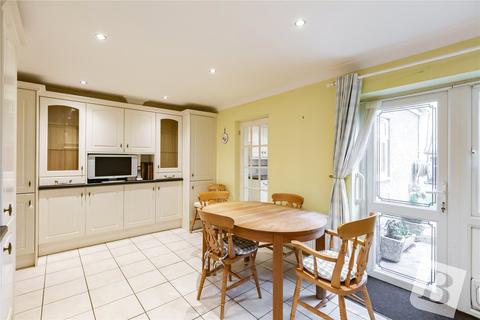 3 bedroom terraced house for sale, Fambridge Road, Dagenham RM8