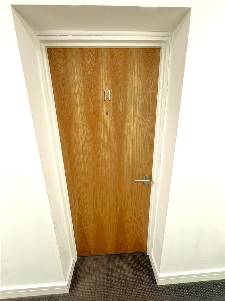 F37b85.jpg
