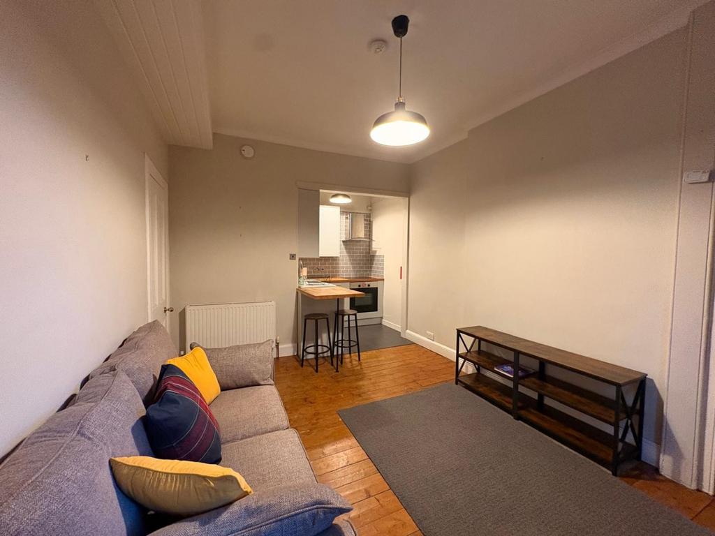 Lounge Kitchen 2