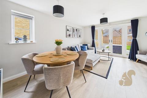 3 bedroom semi-detached house for sale, Eagle Close, Bury St. Edmunds IP28