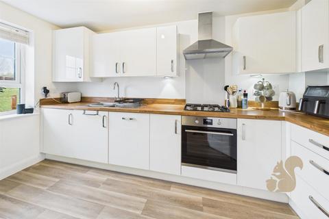 3 bedroom semi-detached house for sale, Eagle Close, Bury St. Edmunds IP28