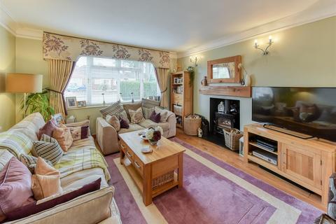 undefined, 16 Farm Road, Finchfield, Wolverhampton, WV3 8EW