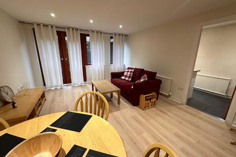 2 bedroom flat to rent, Fettes Row, EDINBURGH, EH3