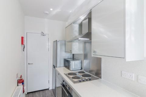 2 bedroom flat to rent, Pitfour Street, West End DD2