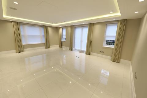 3 bedroom apartment to rent, Hadley Wood EN4
