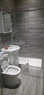 Terraced house to rent, Staines Road West, Ashford