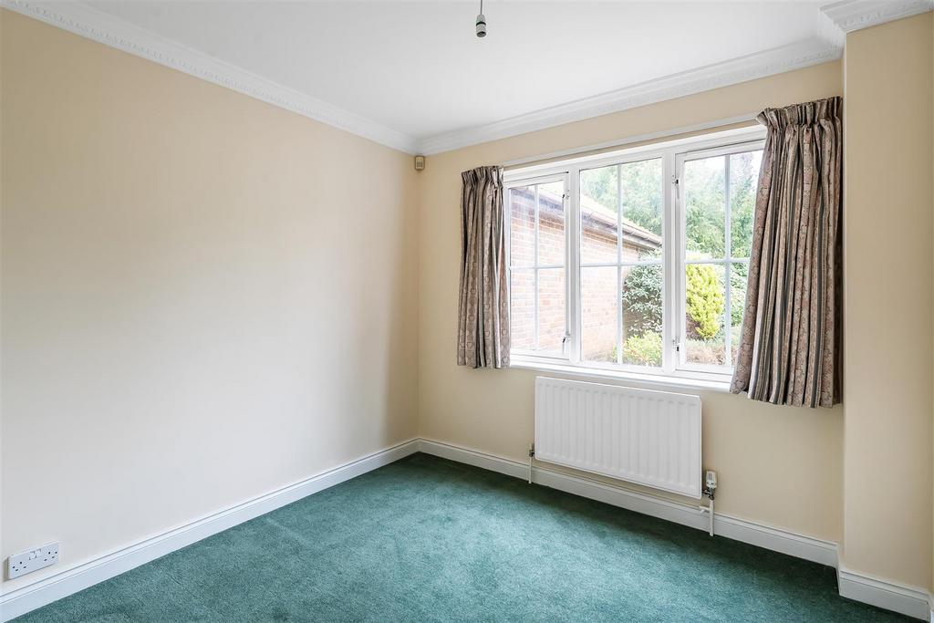 2-Gayton-Close-19.jpg