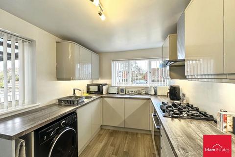 2 bedroom semi-detached bungalow for sale, New Moss Road, Cadishead, M44
