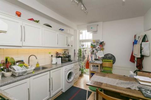 2 bedroom flat to rent, Elmwood Road, London SE24
