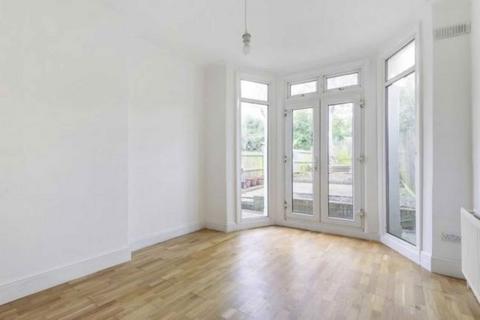 2 bedroom flat to rent, Elmwood Road, London SE24