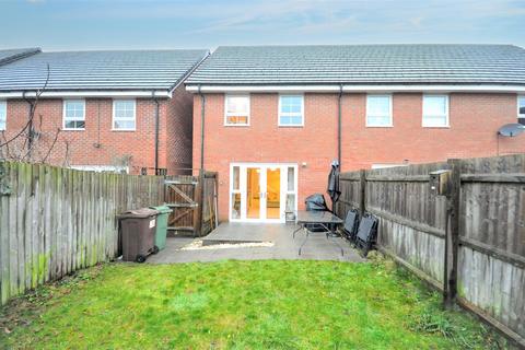 3 bedroom end of terrace house for sale, Buttermere Close, Yarnfield, Stone