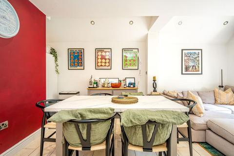 undefined, Stanley Gardens Road, Teddington TW11