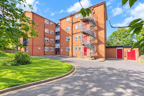 2 bedroom apartment for sale, Torrington Drive, Thingwall, Wirral, CH61