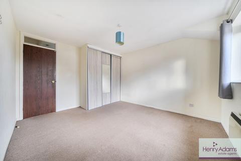 undefined, Longmead, Liss, GU33