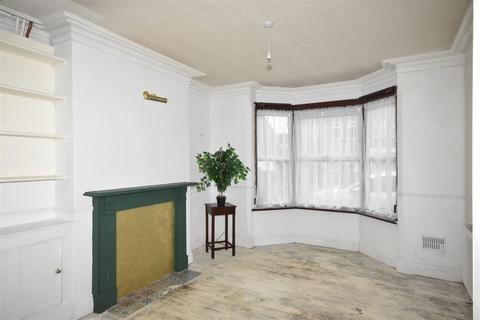 undefined, Beacon Hill Road, Newark