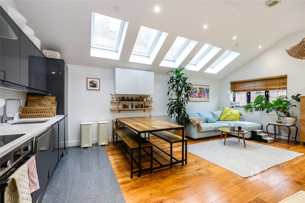 Kitchen/Reception