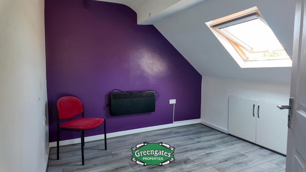 6 B Springfield Road16
