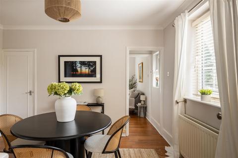 undefined, Kings Avenue, Redhill