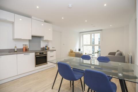 2 bedroom apartment to rent, Clippers Quay Salford M50