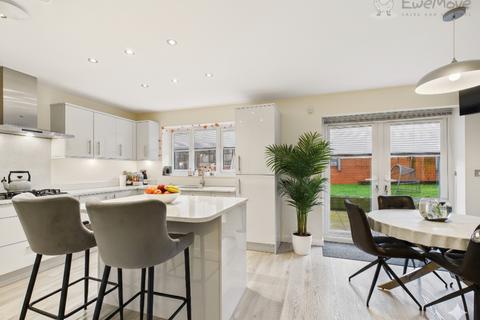 undefined, LIMEKILNS CLOSE, SOUTH MOLTON EX36