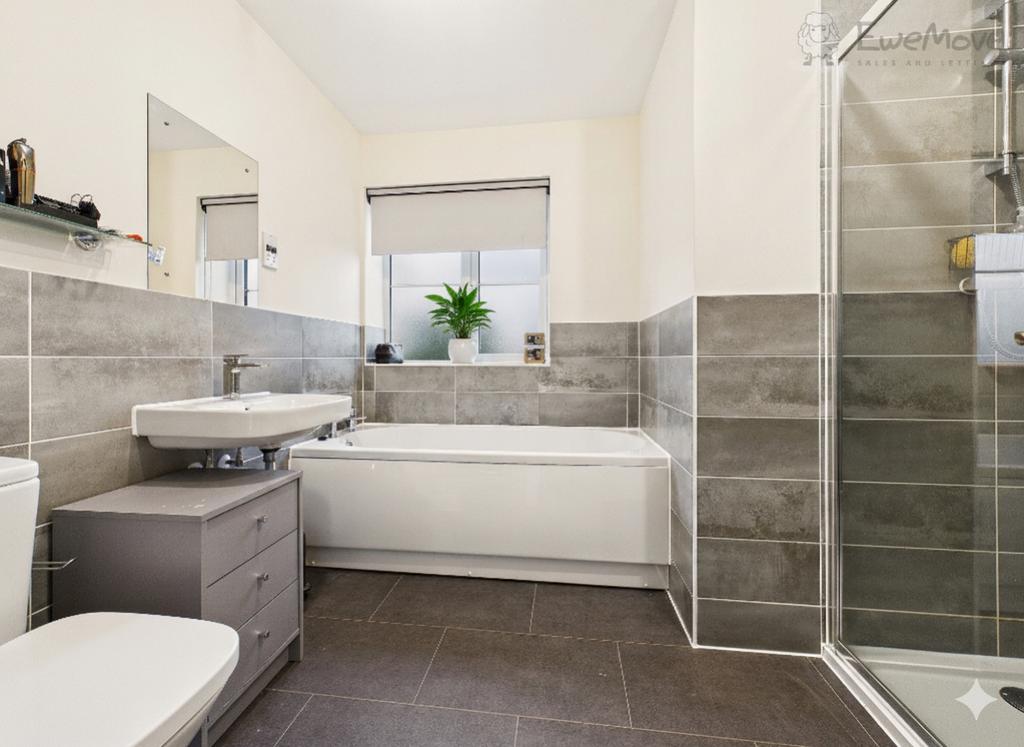 Ewemove south molton   family bathroom