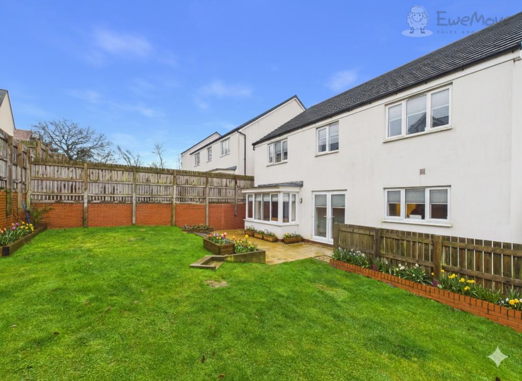 Ewemove south molton   rear garden