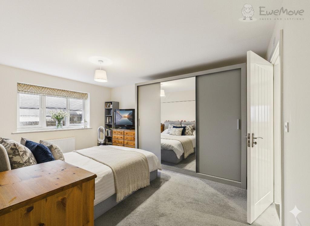 Ewemove south molton   master suite
