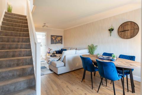 2 bedroom semi-detached house for sale, Inglis Drive, Carronshore, FK2