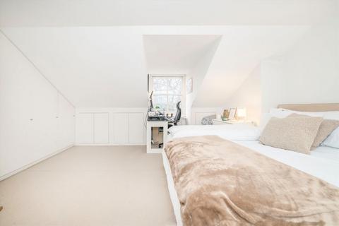 undefined, Chiswick High Road, London W4