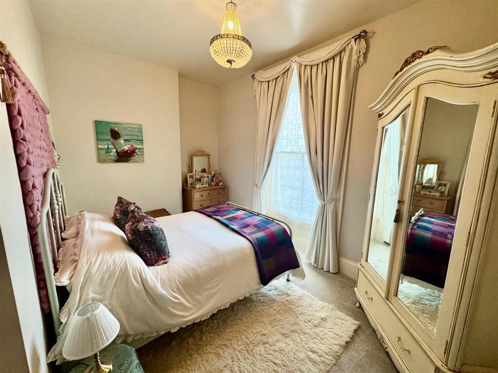 Bedroom.jpg