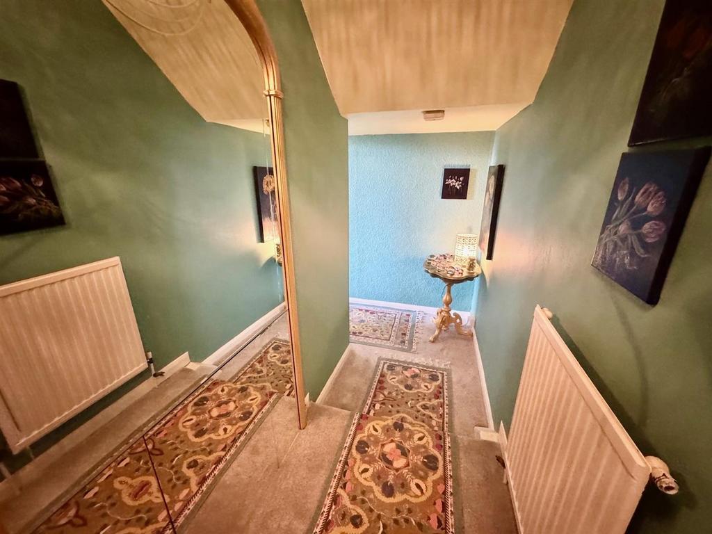 Hallway.jpg