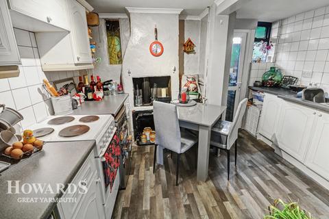 1 bedroom terraced house for sale, St James Walk, Great Yarmouth