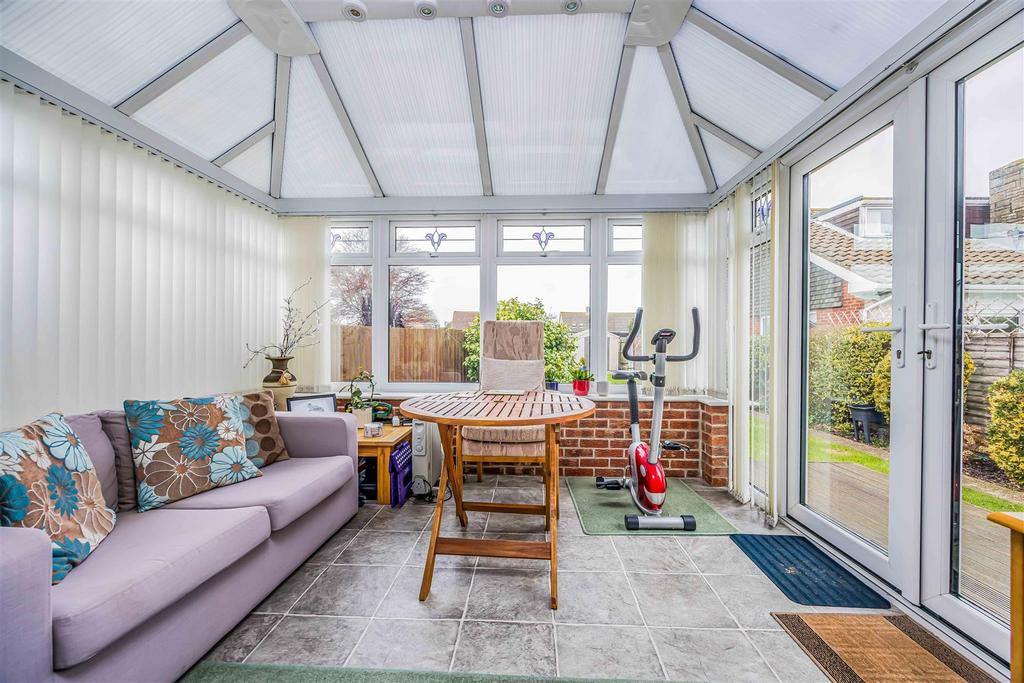 2a Wheatlands Crescent, Hayling Island-Small-Porti