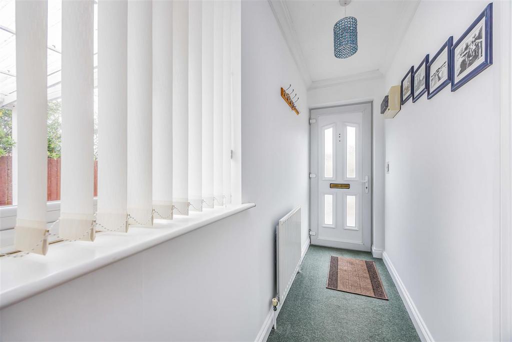 2a Wheatlands Crescent, Hayling Island-Small-Porti