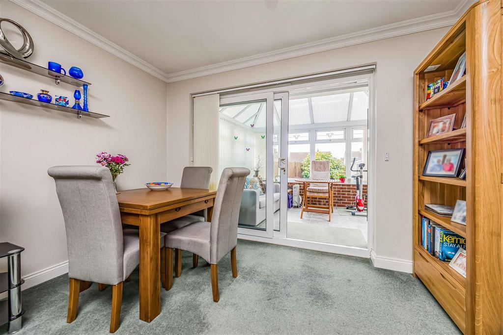 2a Wheatlands Crescent, Hayling Island-Small-Porti