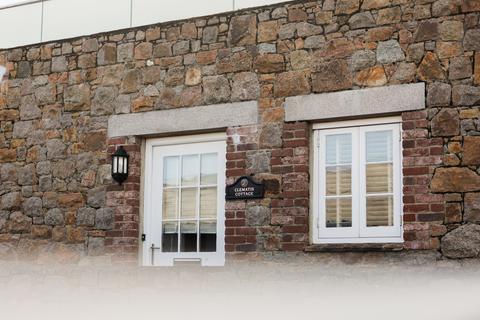 3 bedroom terraced house for sale, La Rue Des Varvots, St. Lawrence, Jersey