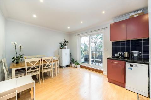 3 bedroom house to rent, Ladycroft Road, London SE13
