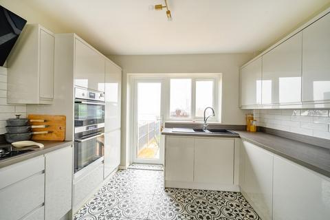 2 bedroom semi-detached bungalow for sale, Croft House Road, Leeds, LS27