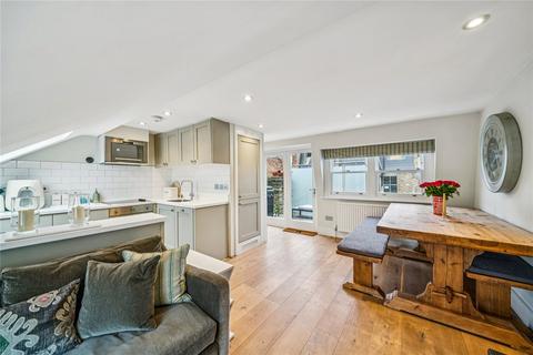 Burnthwaite Road, Fulham, London, SW6