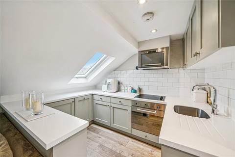 3 bedroom apartment for sale, Burnthwaite Road, Fulham, London, SW6