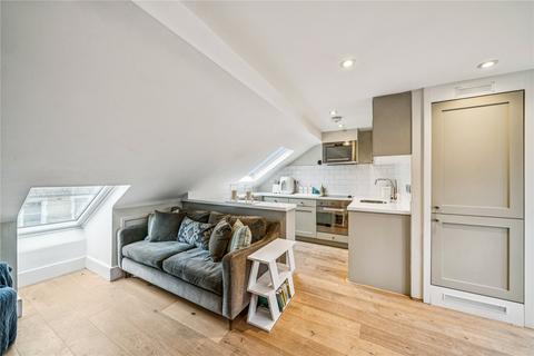 3 bedroom apartment for sale, Burnthwaite Road, Fulham, London, SW6
