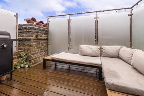 3 bedroom apartment for sale, Burnthwaite Road, Fulham, London, SW6