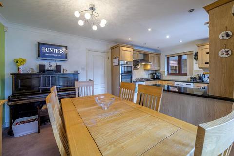 undefined, Wainwright Close, Wall Heath, DY6 0AJ