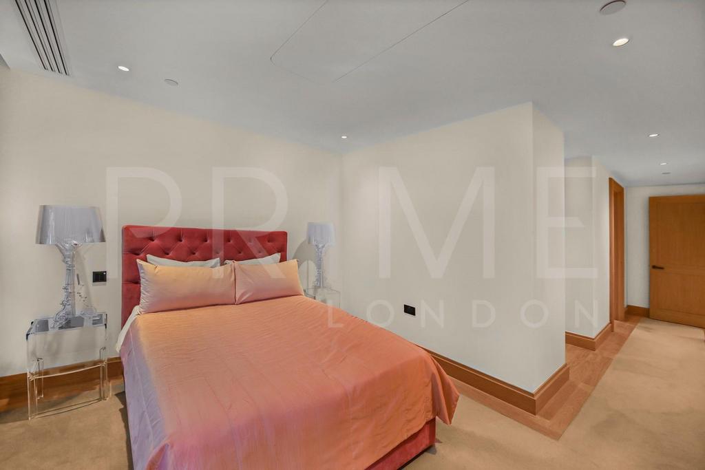 BEDROOM1b (30).jpg