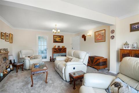 2 bedroom detached bungalow for sale, Malham Close, Chesterfield