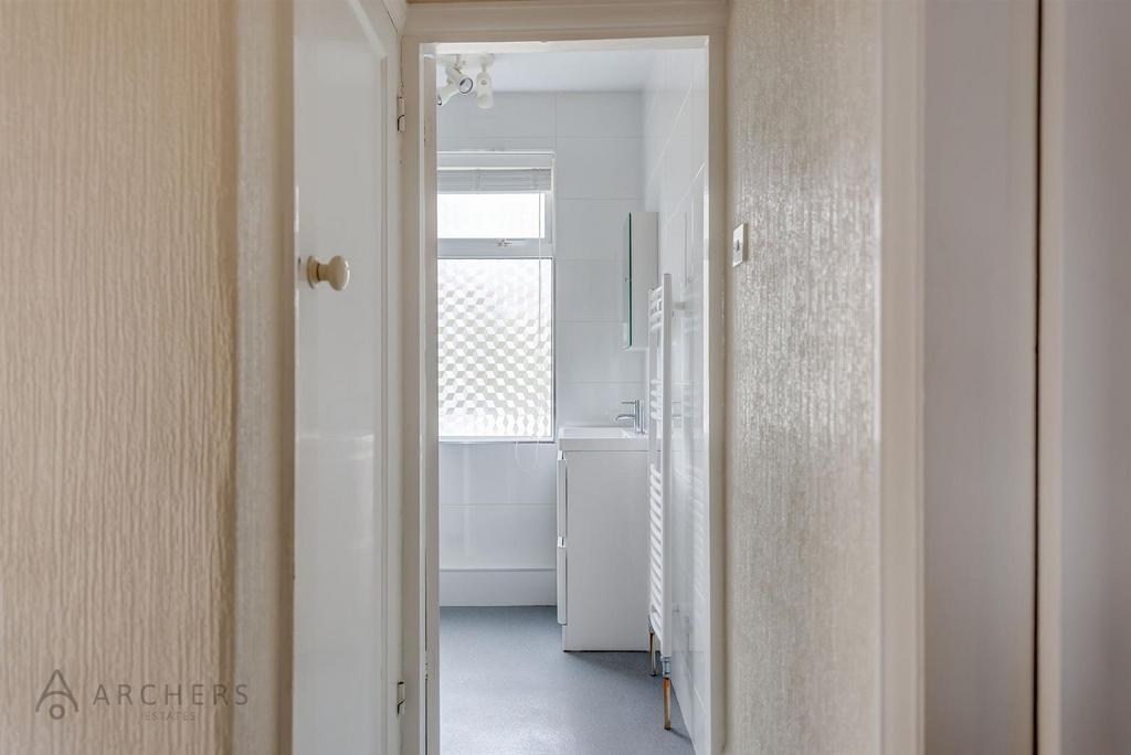 16 Headland Road(Interior)-20.jpg