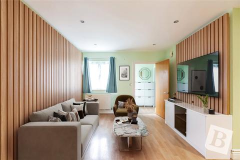 3 bedroom semi-detached house for sale, Rochester Road, Hornchurch, RM12