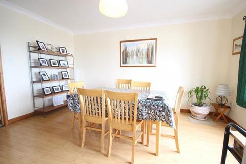 undefined, Student only 2 Bed Apartment