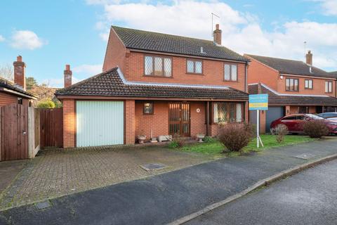 4 bedroom detached house for sale, Bracecamp Close, Ormesby
